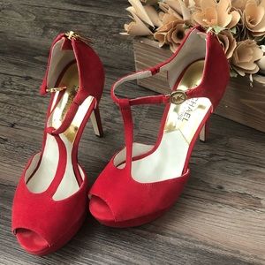 👠  [Michael Kors] Red Heels with Gold Accents